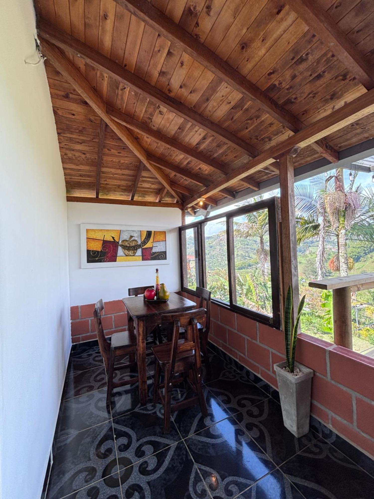 Mayka Cabanas Con Jacuzzi Guatape Exterior photo